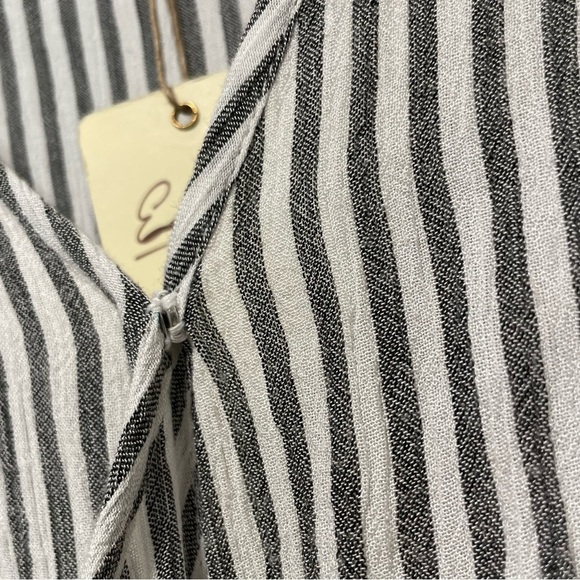 Elan Striped Romper - Picture 8 of 11